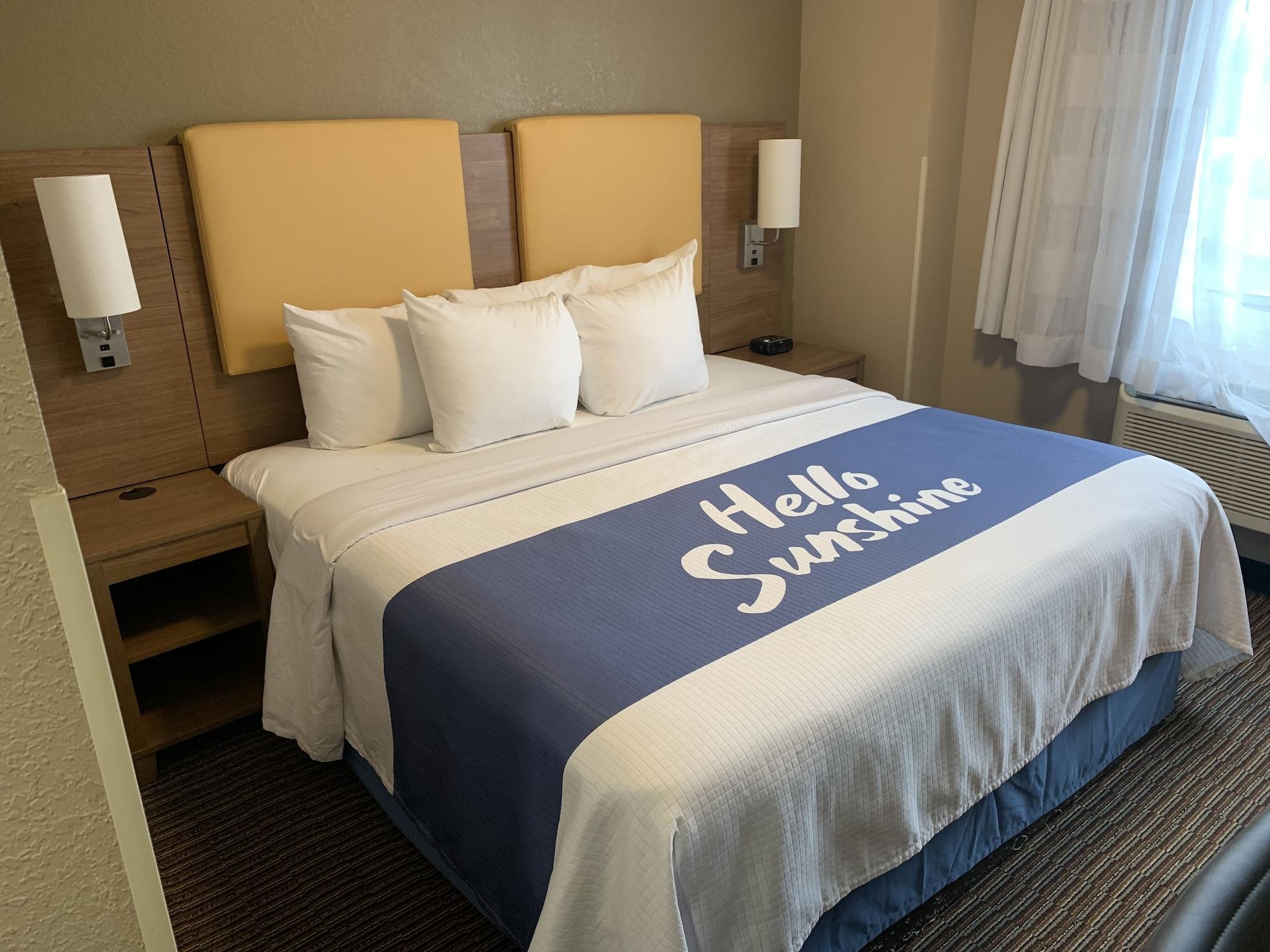 Days Inn By Wyndham Brooklyn Borough Park New York Exterior photo