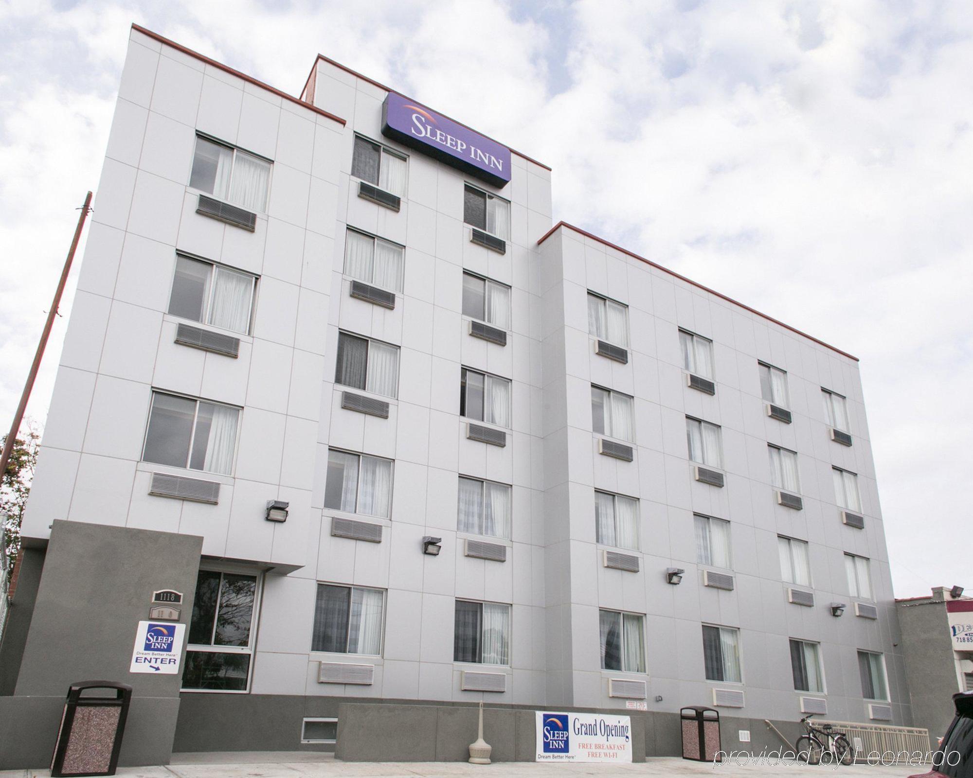 Days Inn By Wyndham Brooklyn Borough Park New York Exterior photo