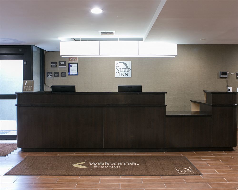 Days Inn By Wyndham Brooklyn Borough Park New York Exterior photo